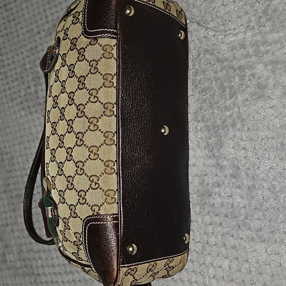 💯GUCCI - Picture 2 of 12